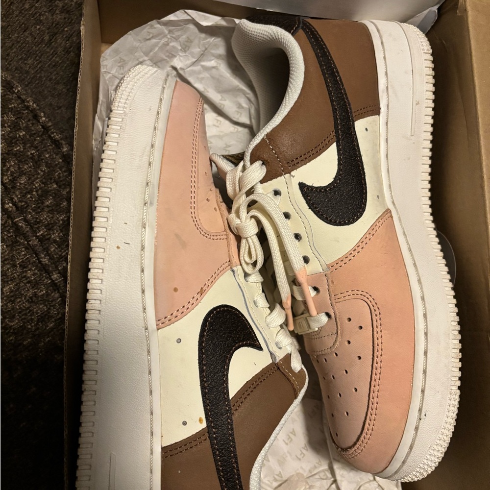 Nike Men's Low-Top Sneakers in Pink, Brown, White and Black